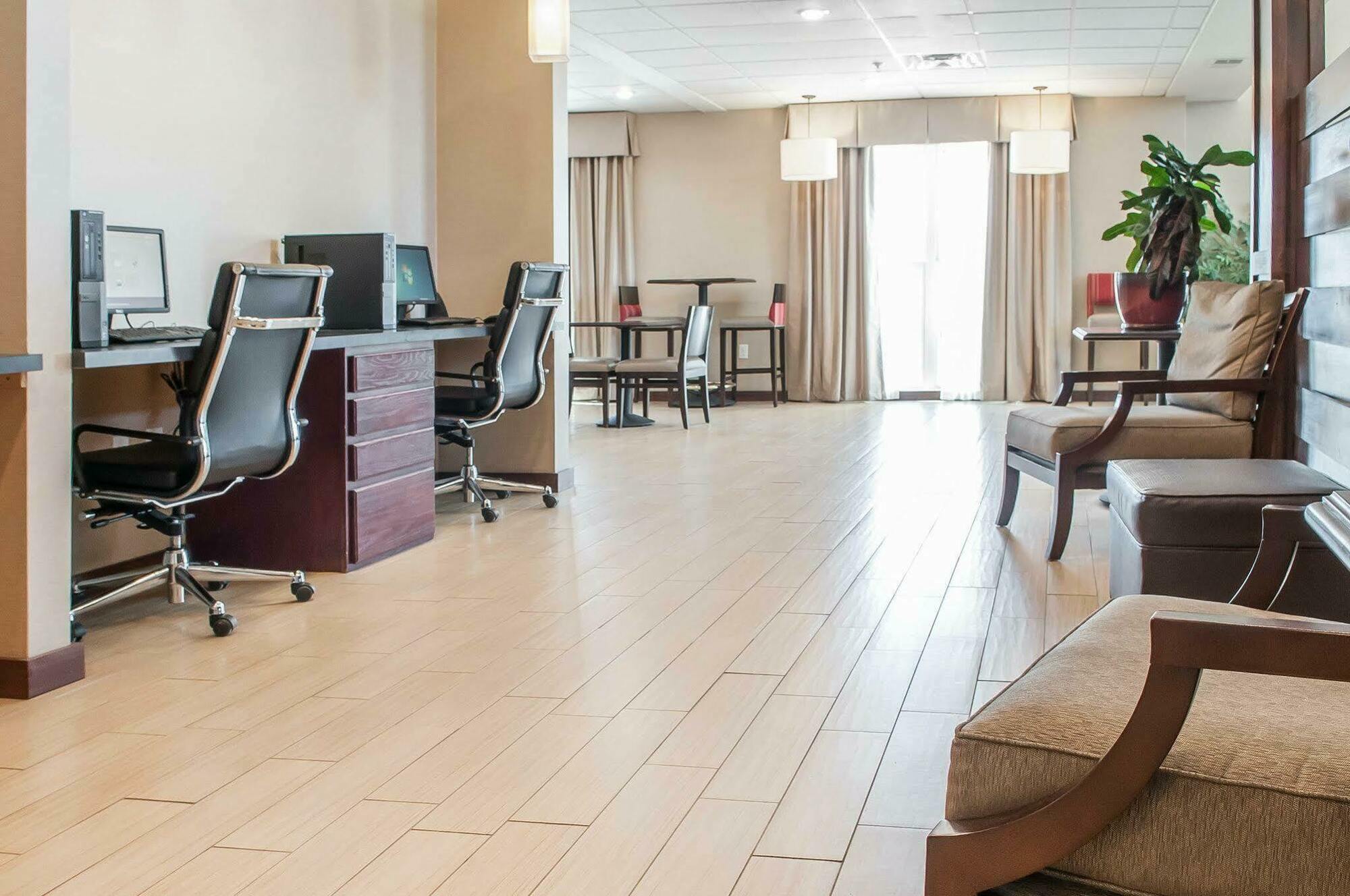 Comfort Suites Farmington Exteriör bild