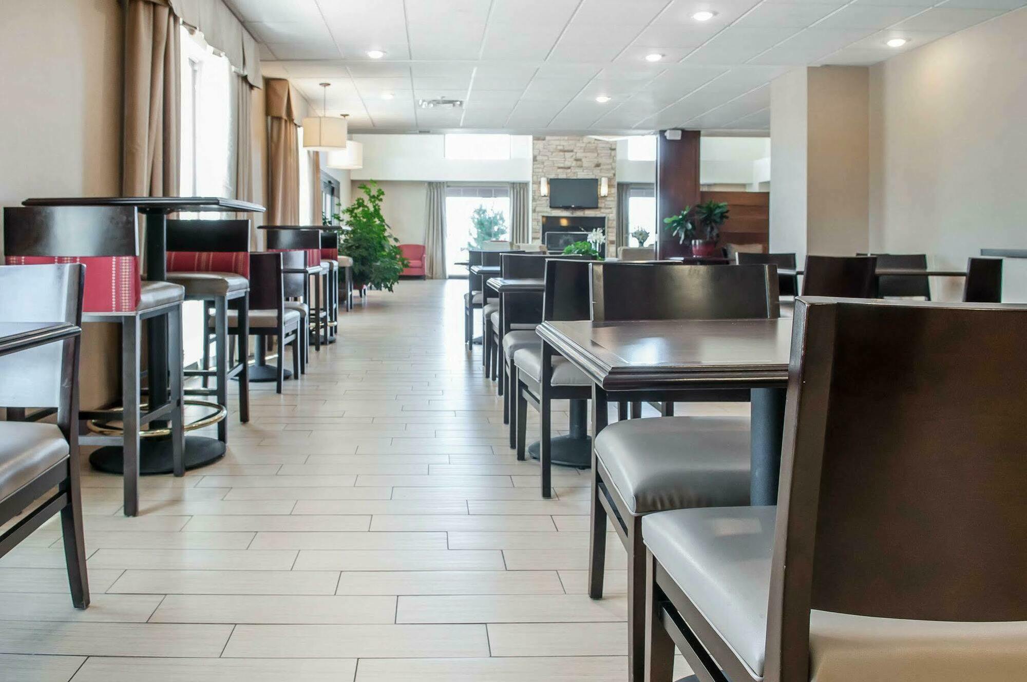 Comfort Suites Farmington Exteriör bild