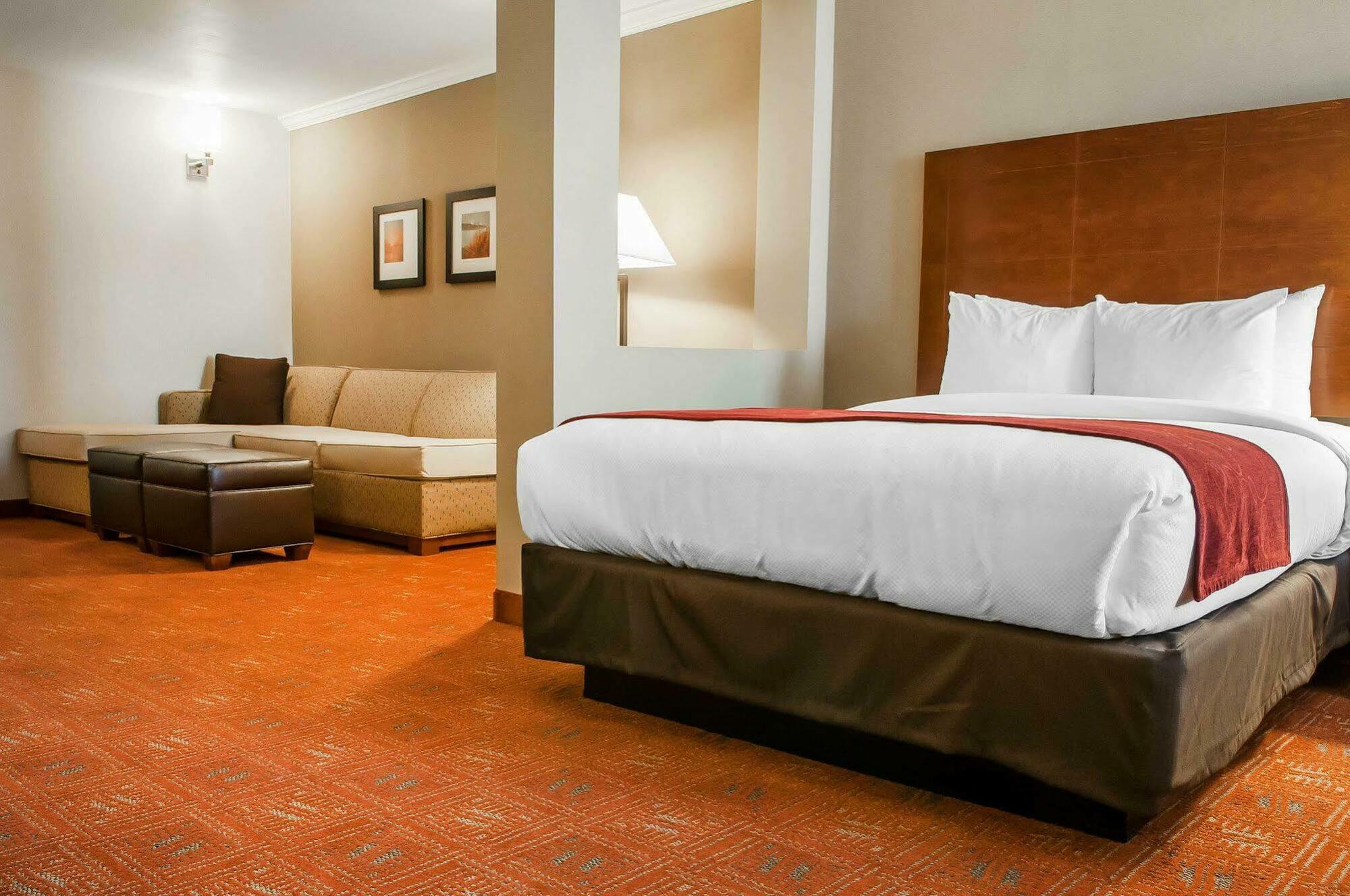 Comfort Suites Farmington Exteriör bild