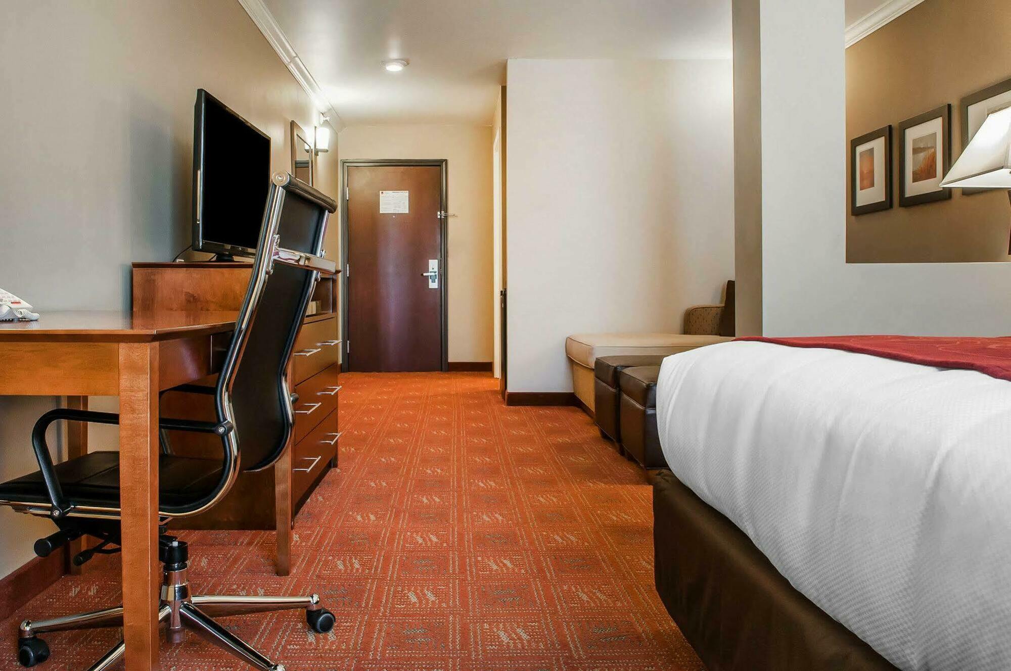 Comfort Suites Farmington Exteriör bild